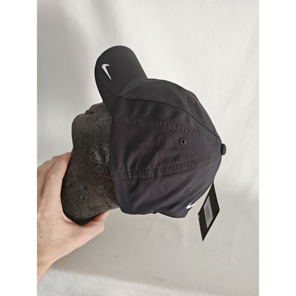 NWT Nike Golf Hat Lightweight Gray Black 247077-060 Art Deco Skyscraper Logo - Picture 7 of 12